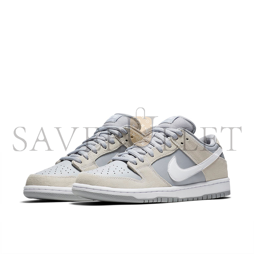 NIKE DUNK SB L TRD AR0778-110